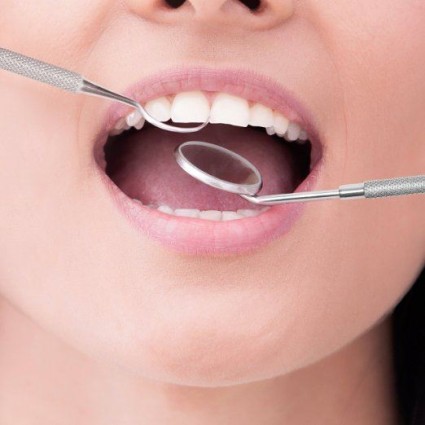 Tandreiniging set 4 delen voor tandheelkundige hygiëne - 1 mondspiegel, 2x Curette tandreiniger, 1 schraper